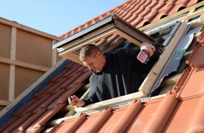 Pose de fenêtres de toit Velux au Val-Larrey